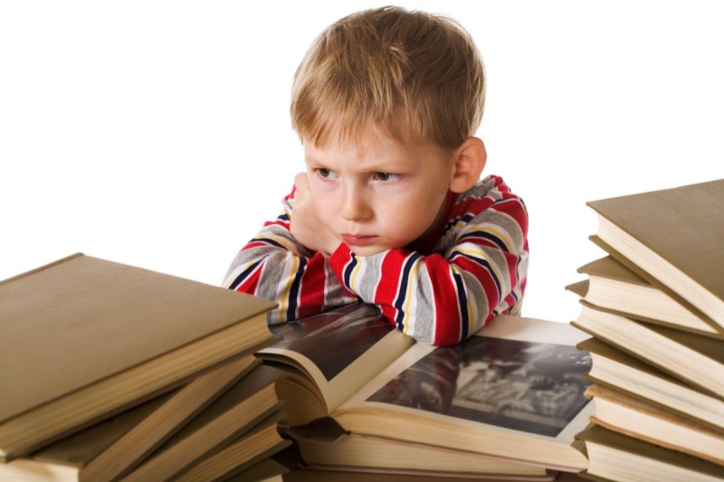 со скольки лет можно учить ребенка читать